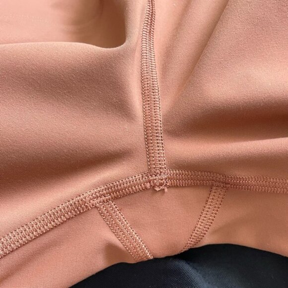 Lululemon SIZE 4 Instill HR High rise leggings 25” in Ancient Copper - Picture 6 of 7